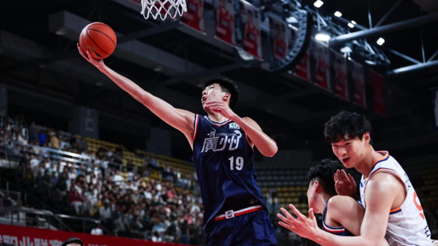 开云-击败广东宏远！广州男篮全力出击，徐昕PK杜锋，央视直播